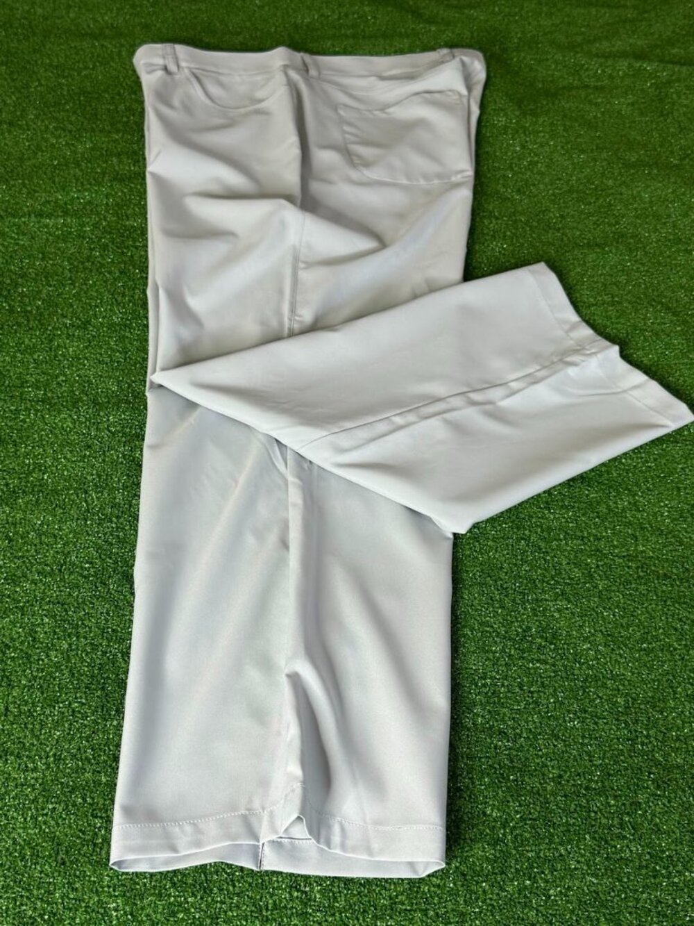 PGA Tour Golf Perform Flat Front Easy Care Straight Leg Light Gray Pants Size 36
